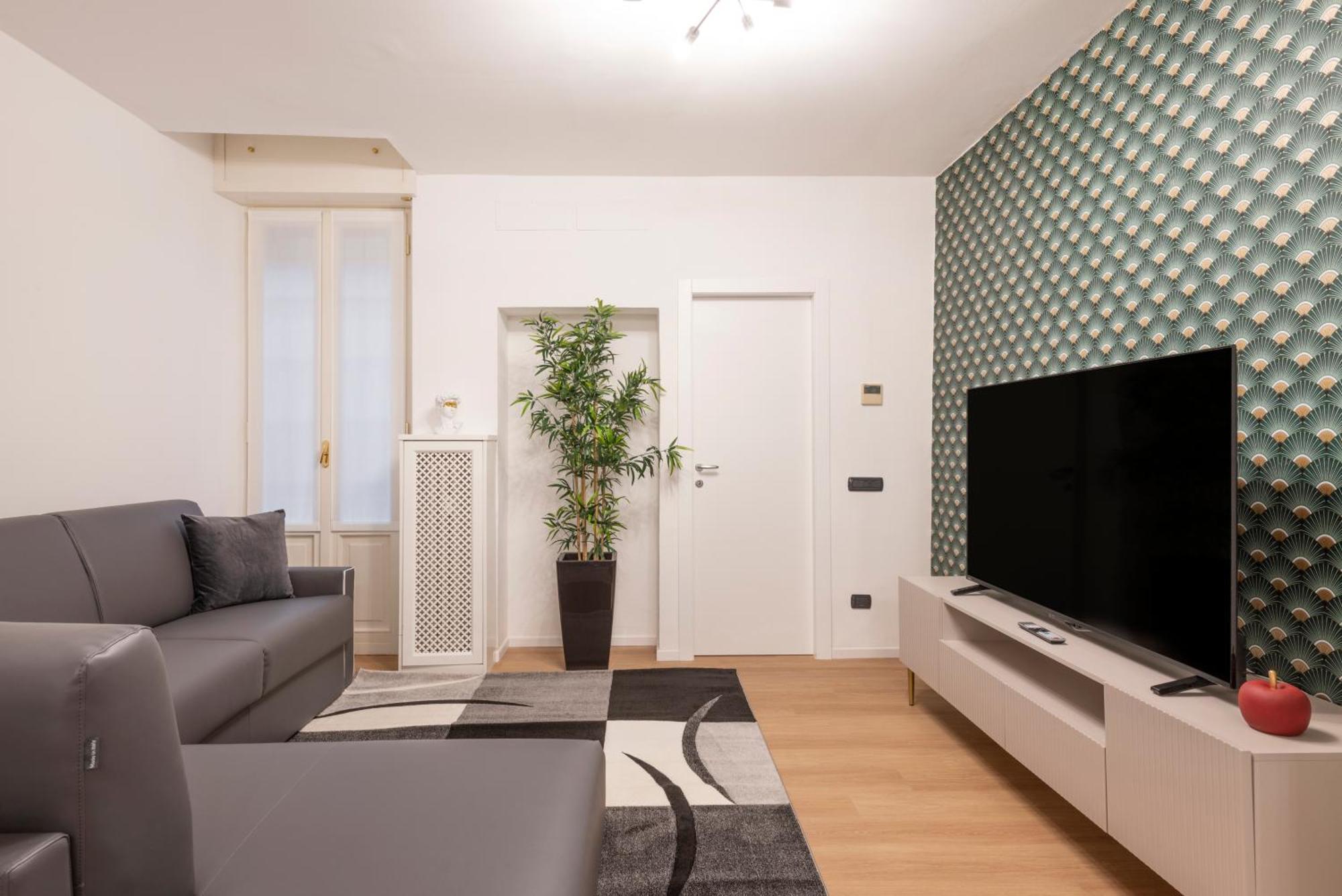 Milan Royal Suites Duomo Exterior photo